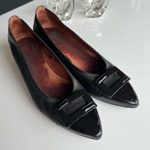 Hispanitas pumps. Sleek and comfortable.